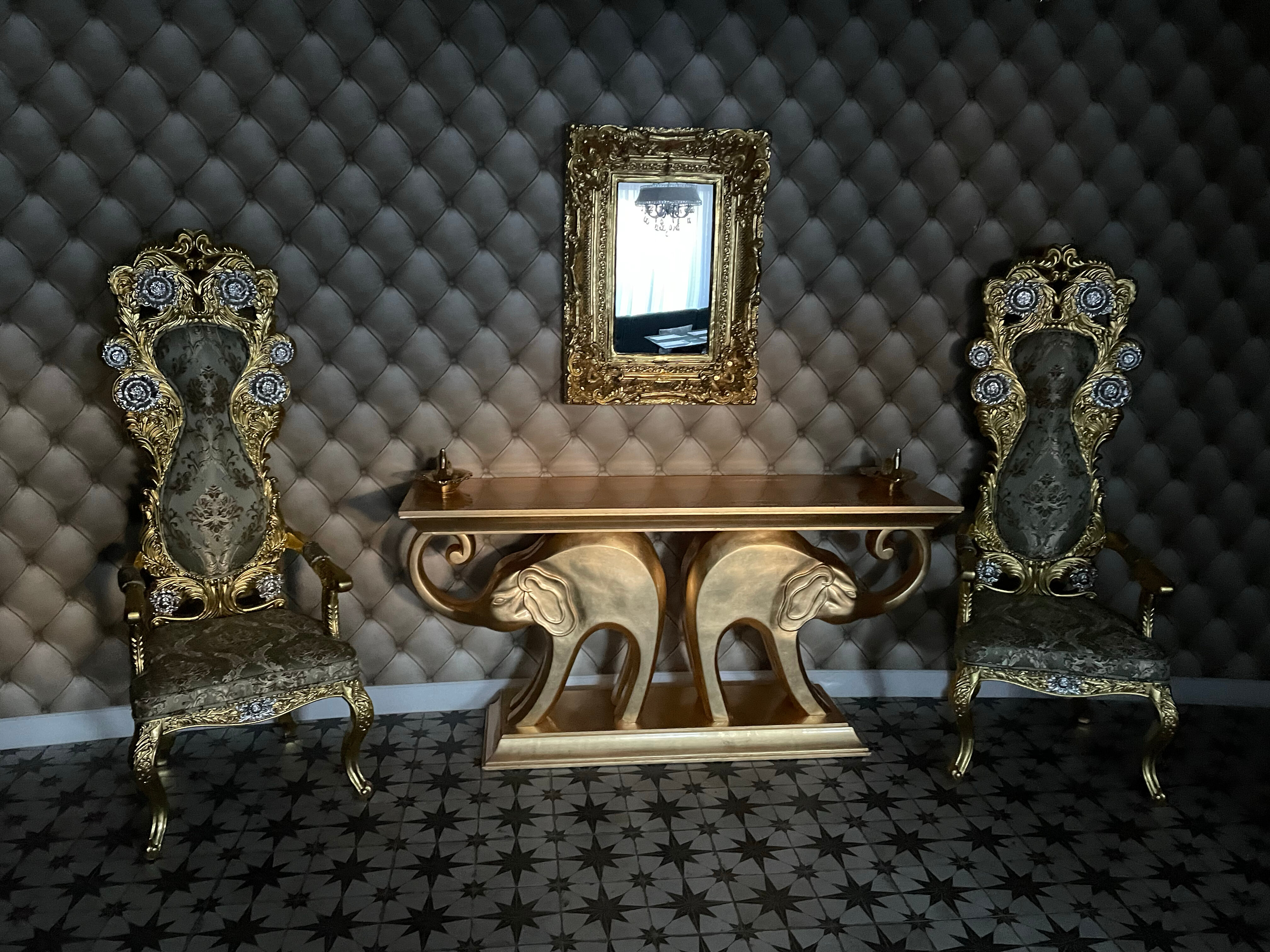 Фото Золотой слон