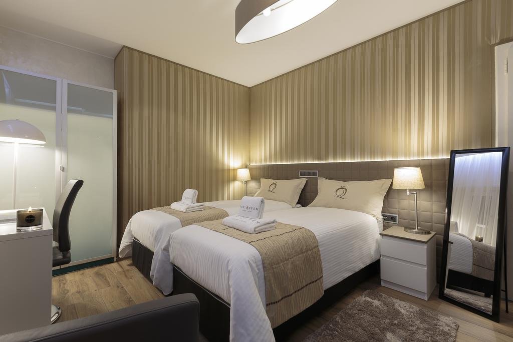 Фото The Queen Luxury Apartments - Villa Liberty