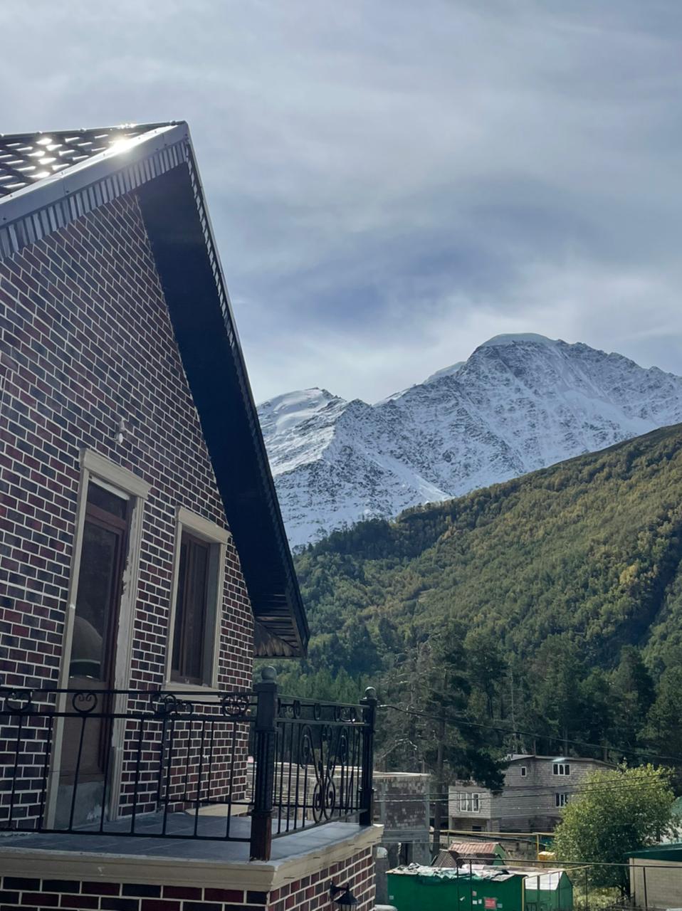 Фото Дом на холме