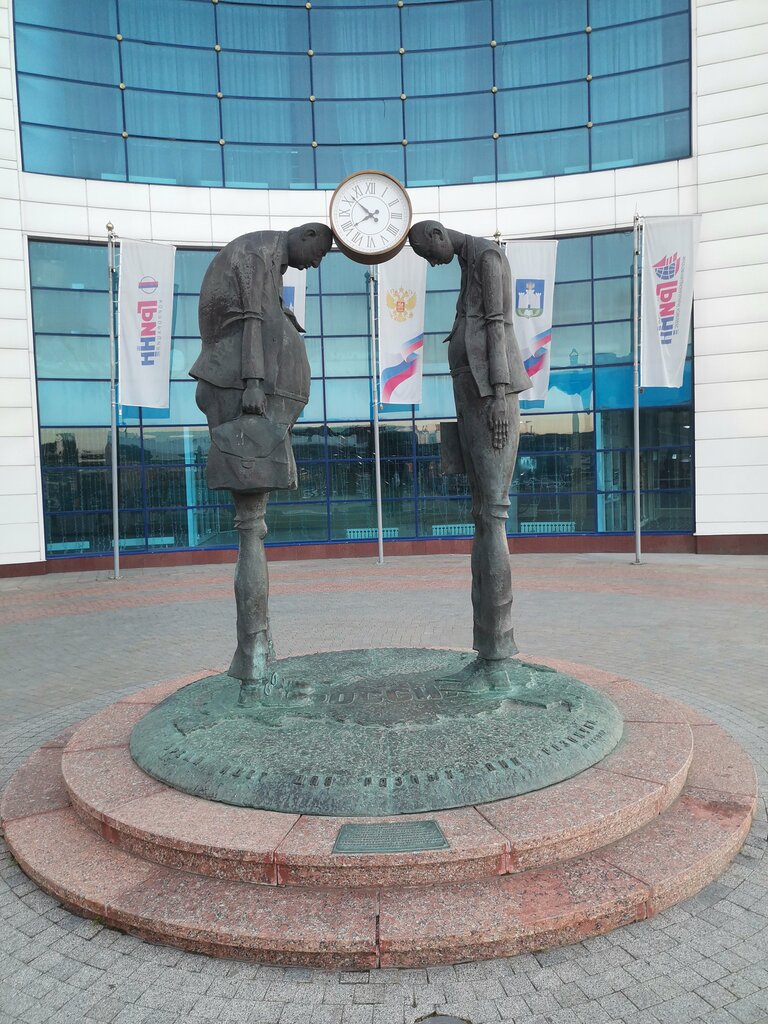 Escultura de genero Гид-экскурсовод, , foto