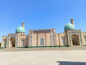 Muyi Muborak Madrasah (Tashkent, Qorasaroy Street, 107/2) ، معلم جذب سياحي