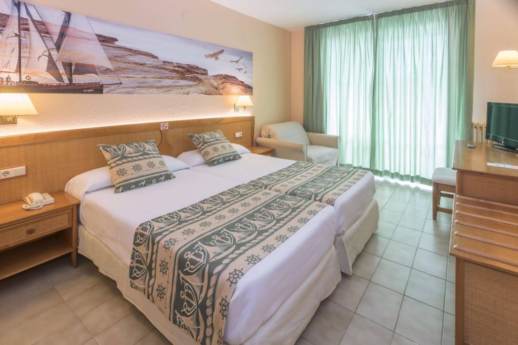 Фото Hotel Ght Oasis Tossa & SPA