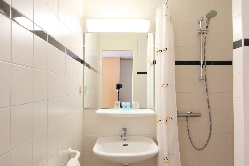 Фото Bastion Hotel Schiphol Hoofddorp