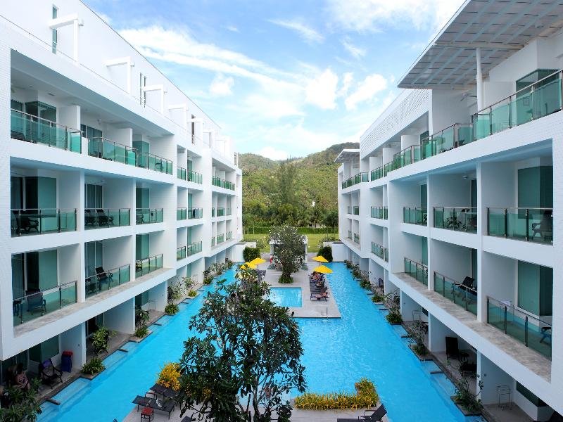 Фото отеля 2