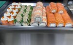 Дайкон (ulitsa Sverdlova, 51), tienda de sushi y rollos