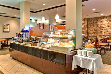 Фото Holiday Inn Express Edmonton D