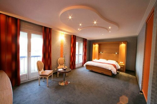 Гостиница Hotel Restaurant Le Fruitier Villedieu Les Poeles
