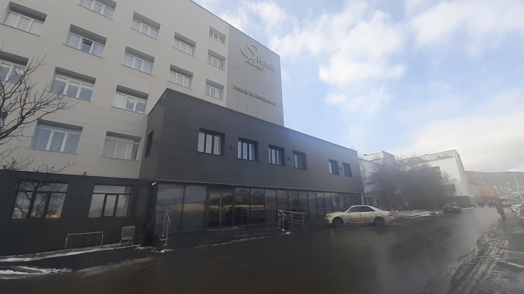 Фото Silver House