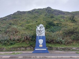 Труженикам моря (Sakhalin Region, Yuzhno-Kurilskiy gorodskoy okrug, selo Malokurilskoye, Sovetskaya ulitsa), monument, memorial