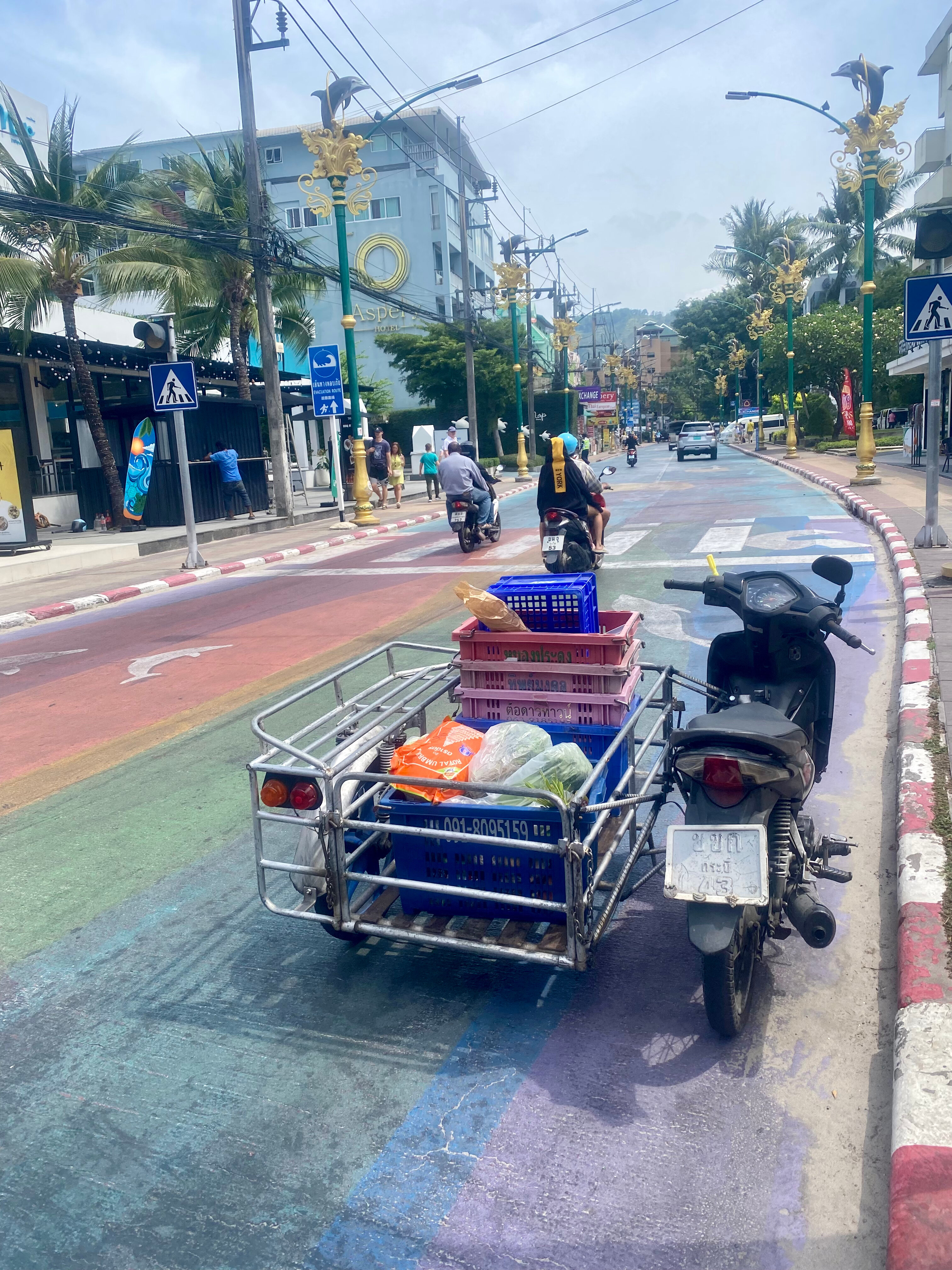 Фото Elite Suites Hotel Patong