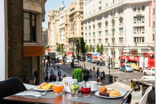 Гостиница Hotel Madrid Gran VIA 25 Affiliated by Meliá в Мадриде