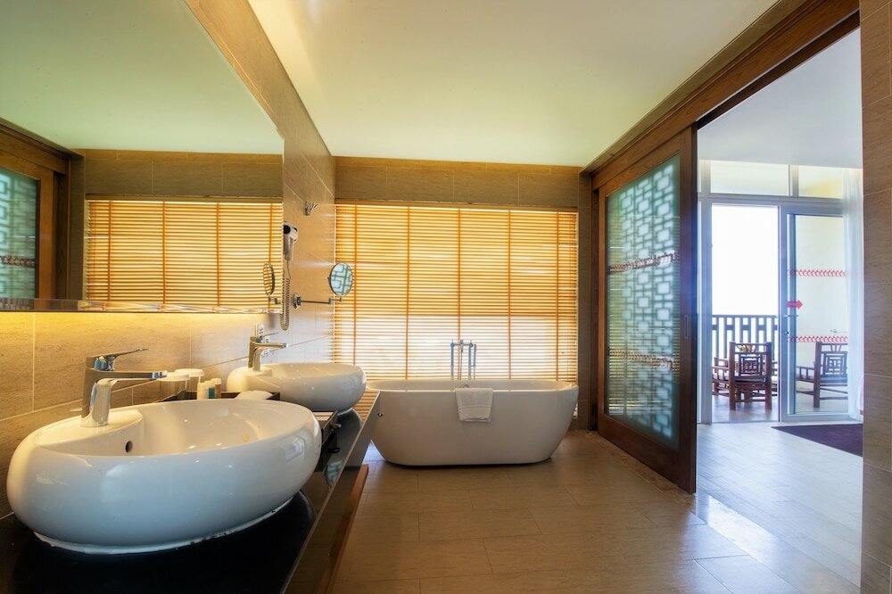 Фото Sandy Beach Non Nuoc Resort