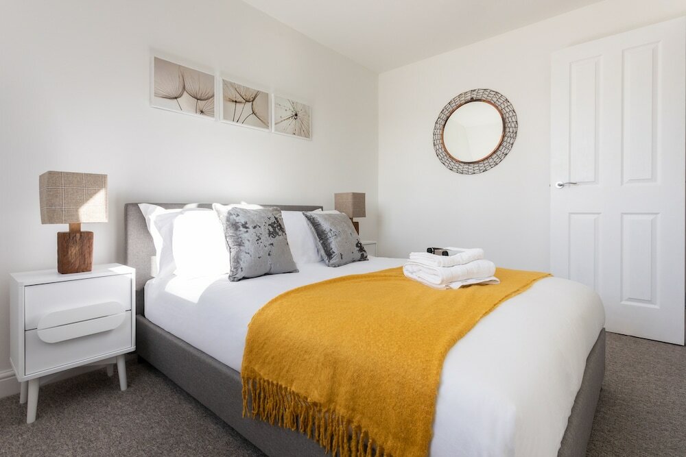 Фото Castle Reach Apartment by Creative Stays