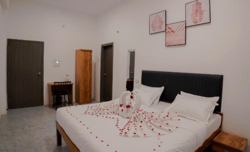 Фото Hotel Royal Accord