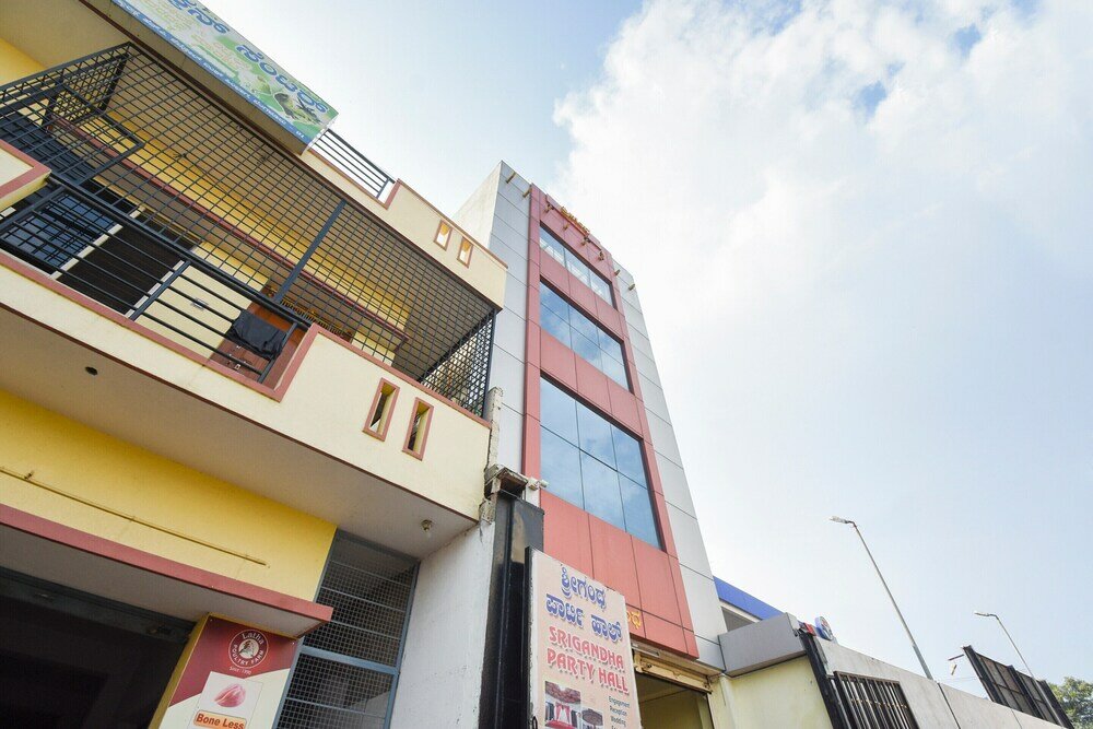 Фото Oyo 62496 Srigandha Party Hall