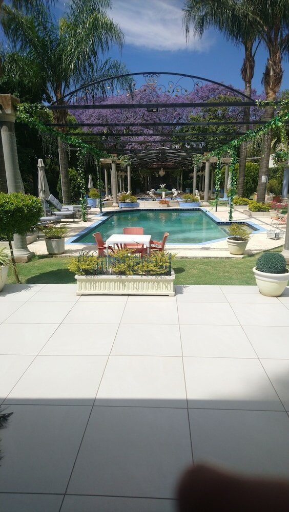 Фото Bed and Breakfast on Melrose