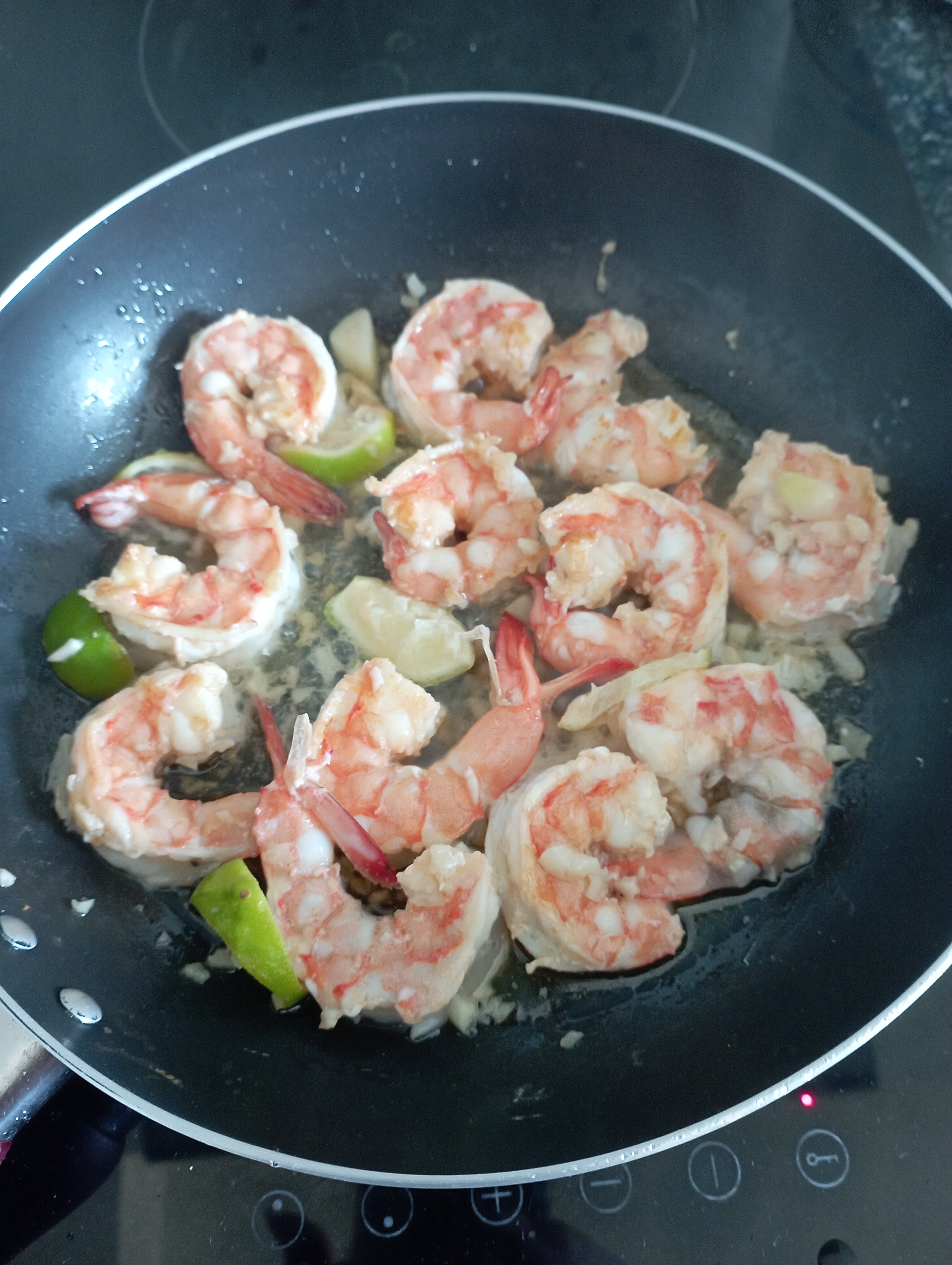 Фото 6th Avenue Surin Beach