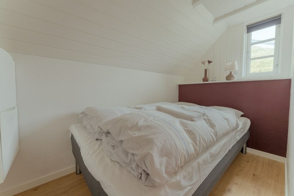 Фото Unique Boathouse by The Foreshore Sea View