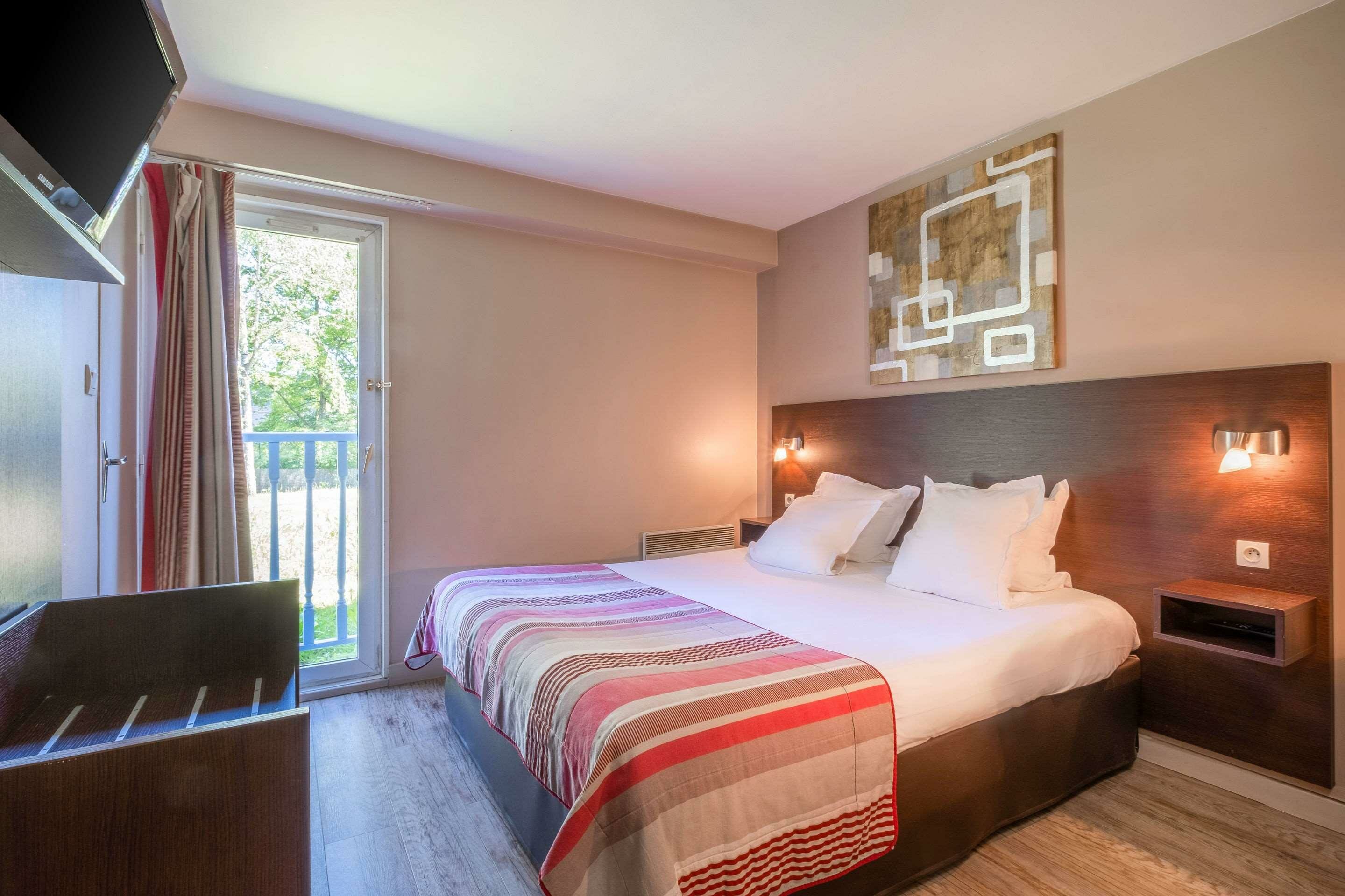 Фото Comfort Hotel Champigny Sur Marne