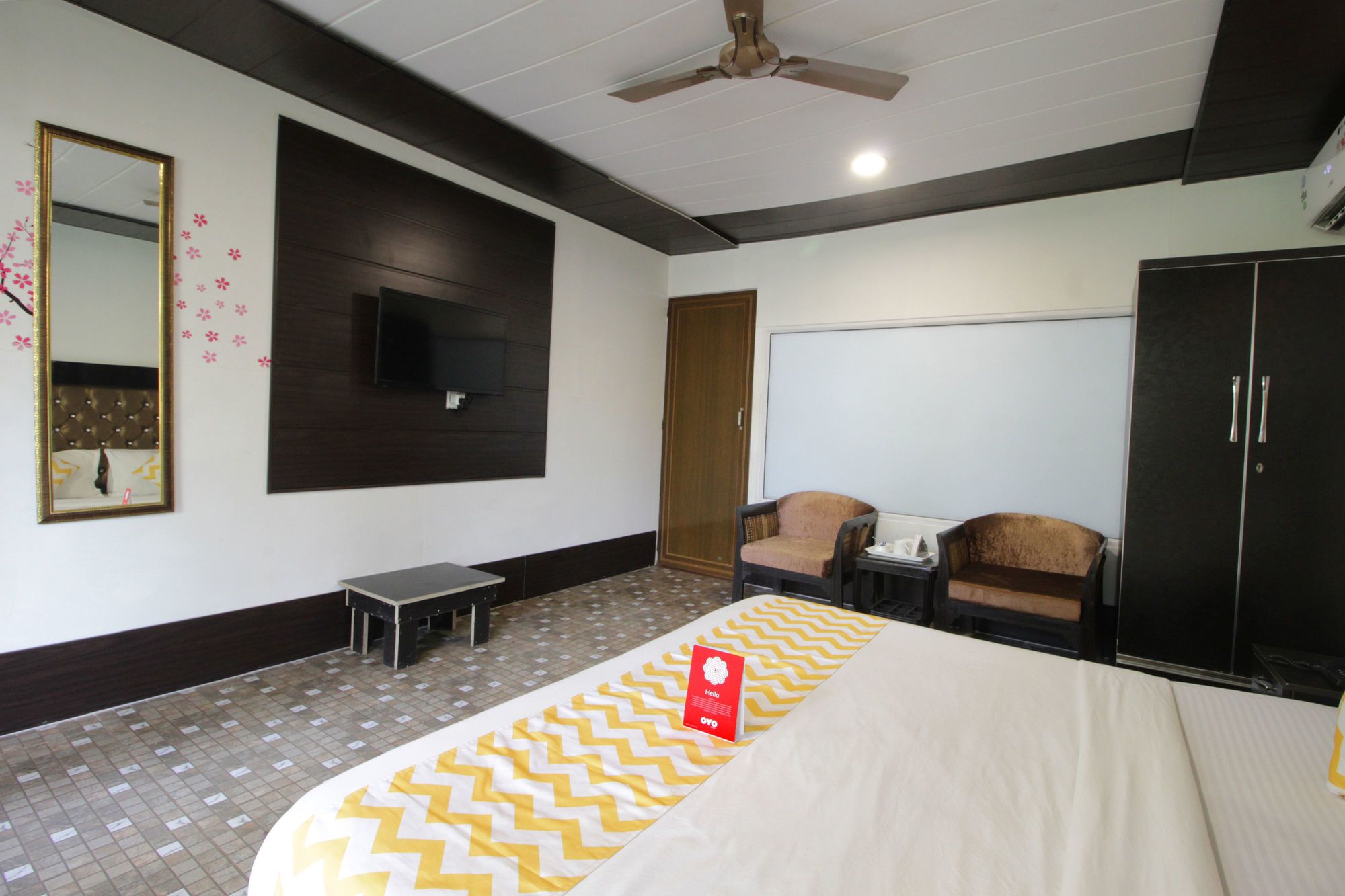 Фото Oyo 10001 Hotel Blue Ocean