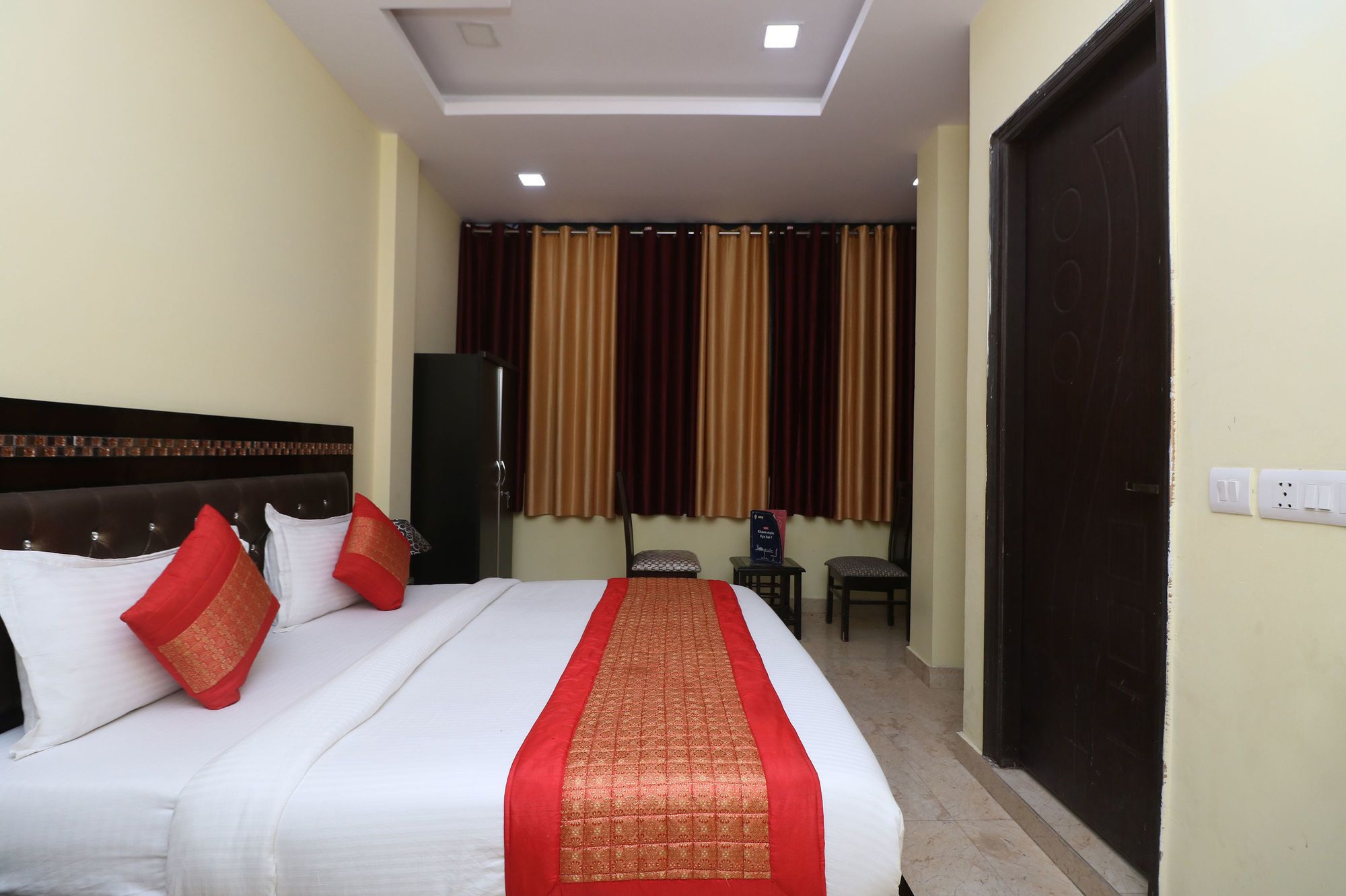 Фото Oyo 10013 Ashoka palace