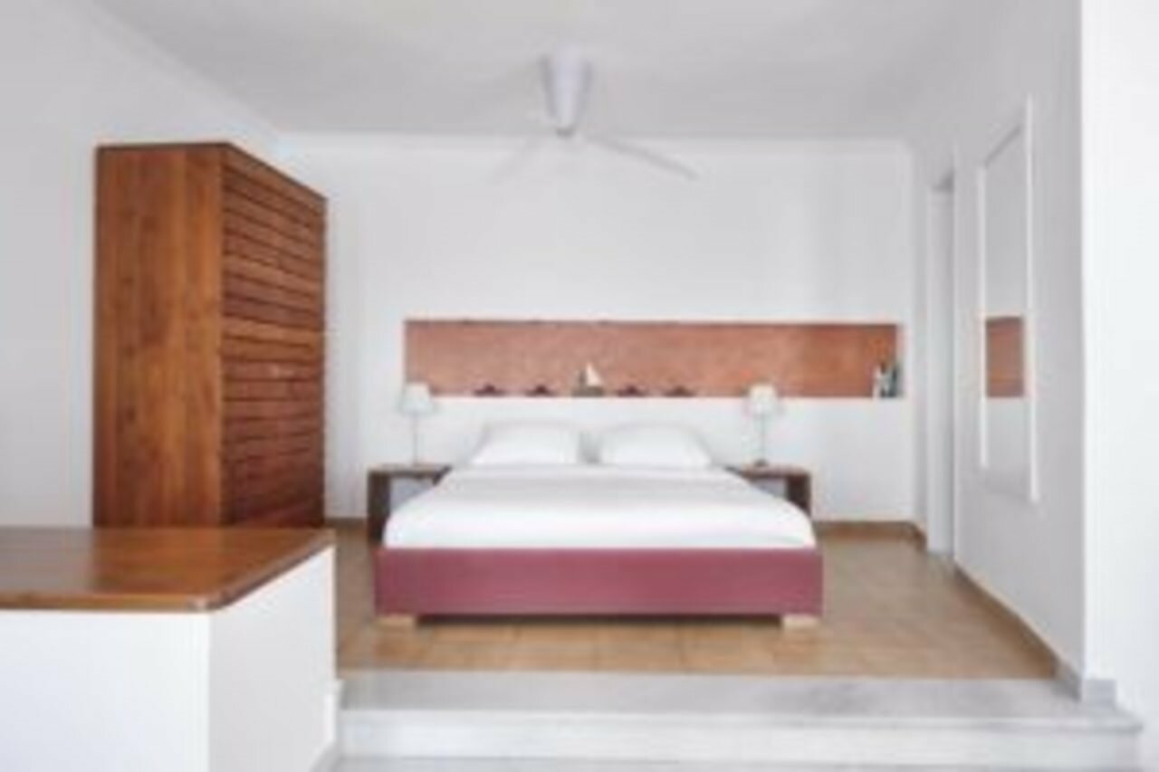 Фото Manos Small World