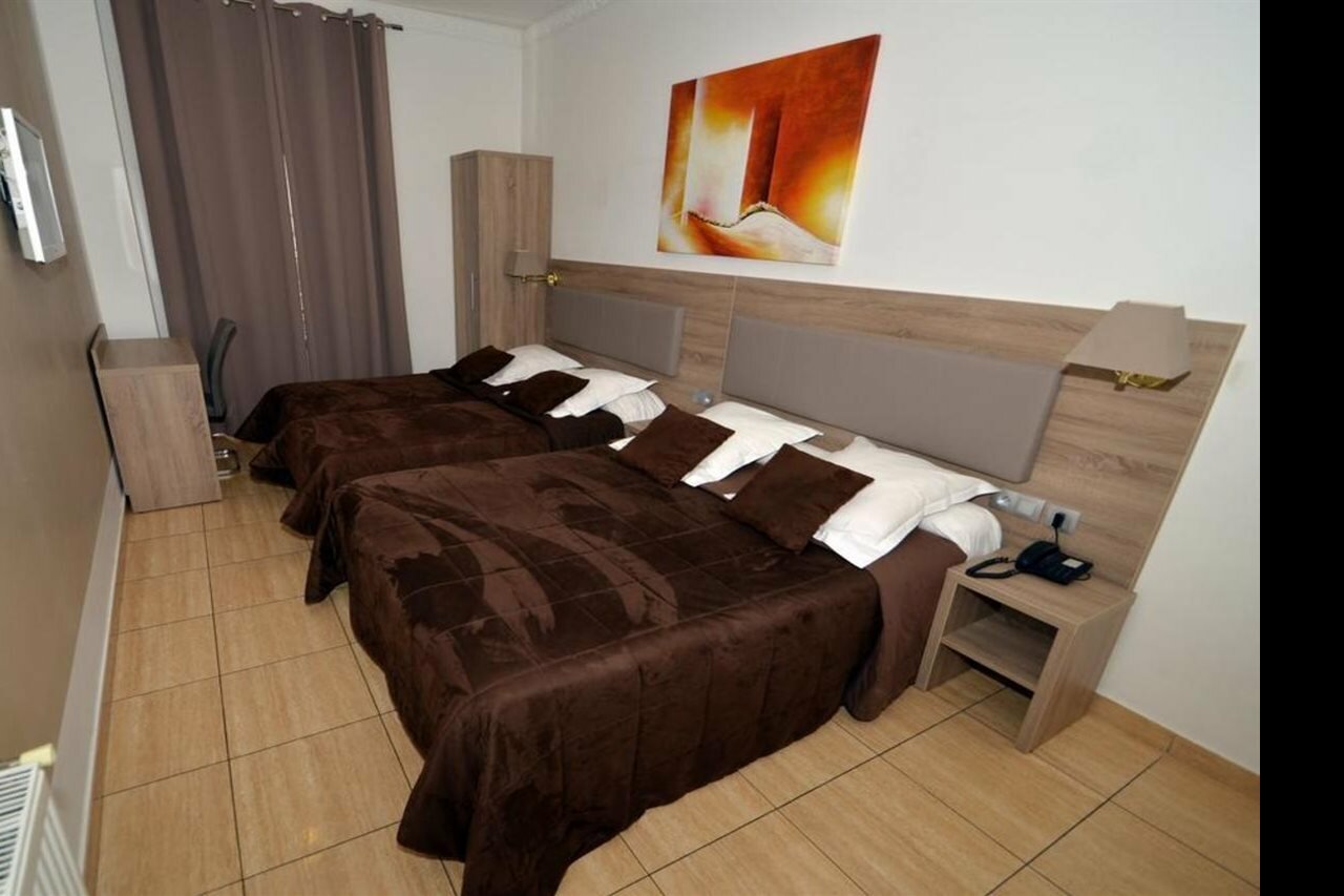 Фото Hotel Parisien