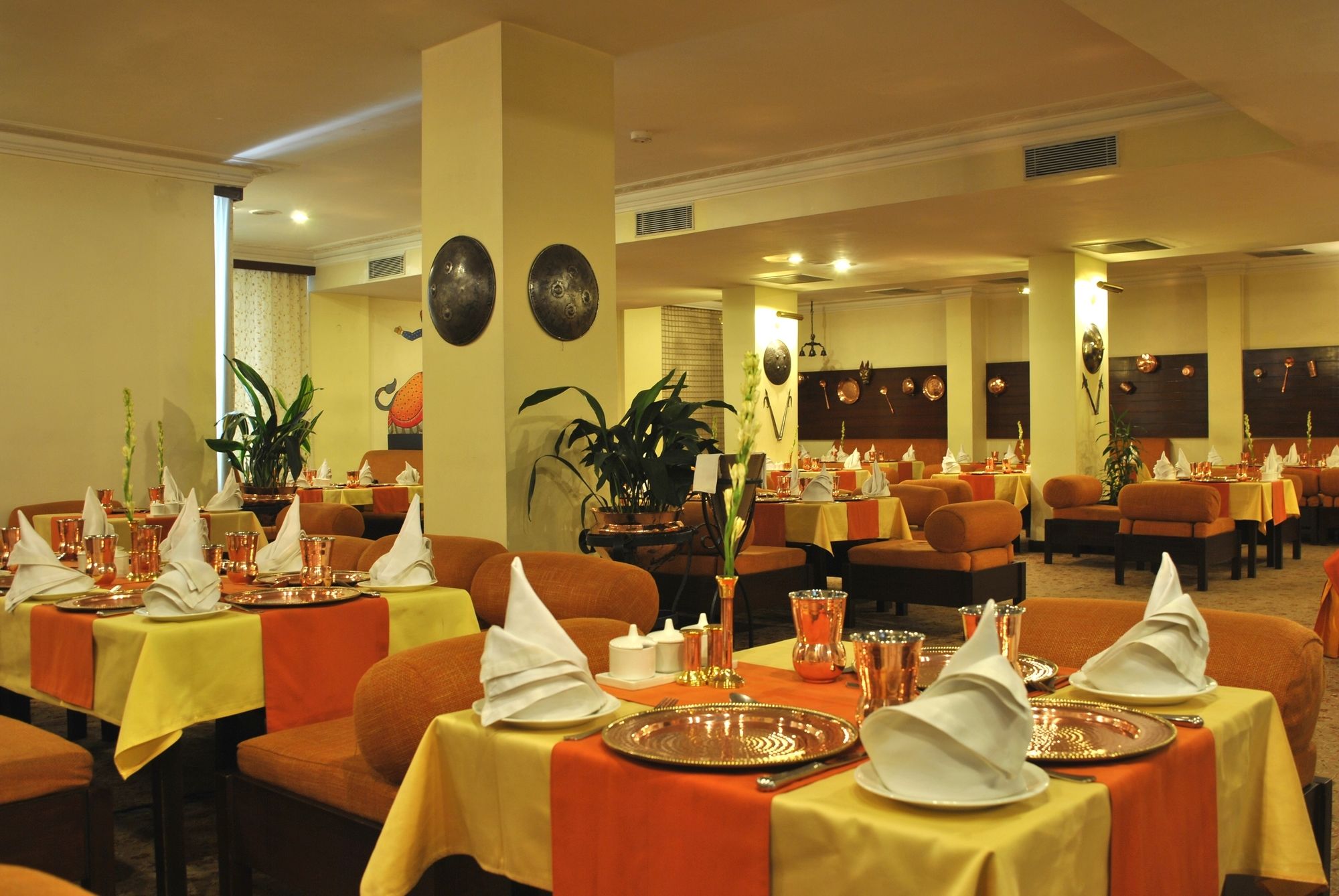 Фото Dynasty Hotel