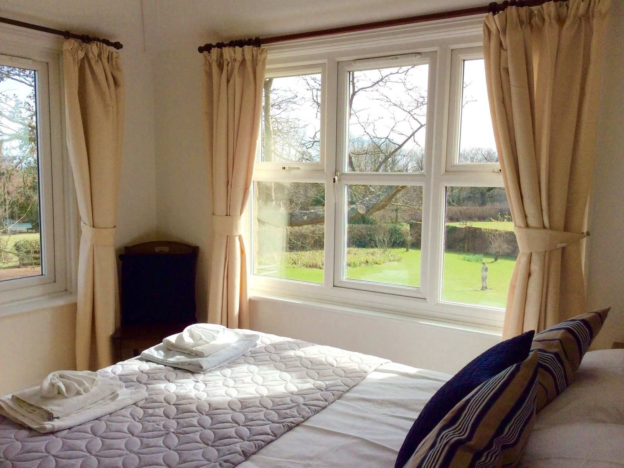 Фото Humphries Cross Apartments