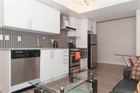 Фото Life Suites - Front and Spadina