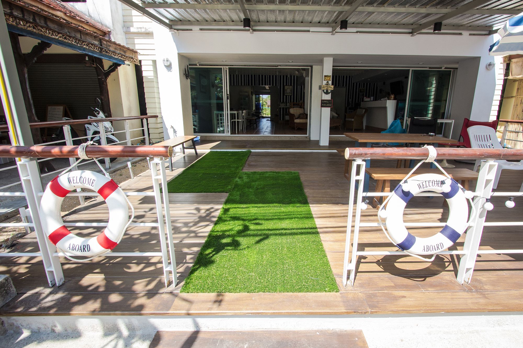 Фото Nautical Home Bed & Breakfast Khaolak