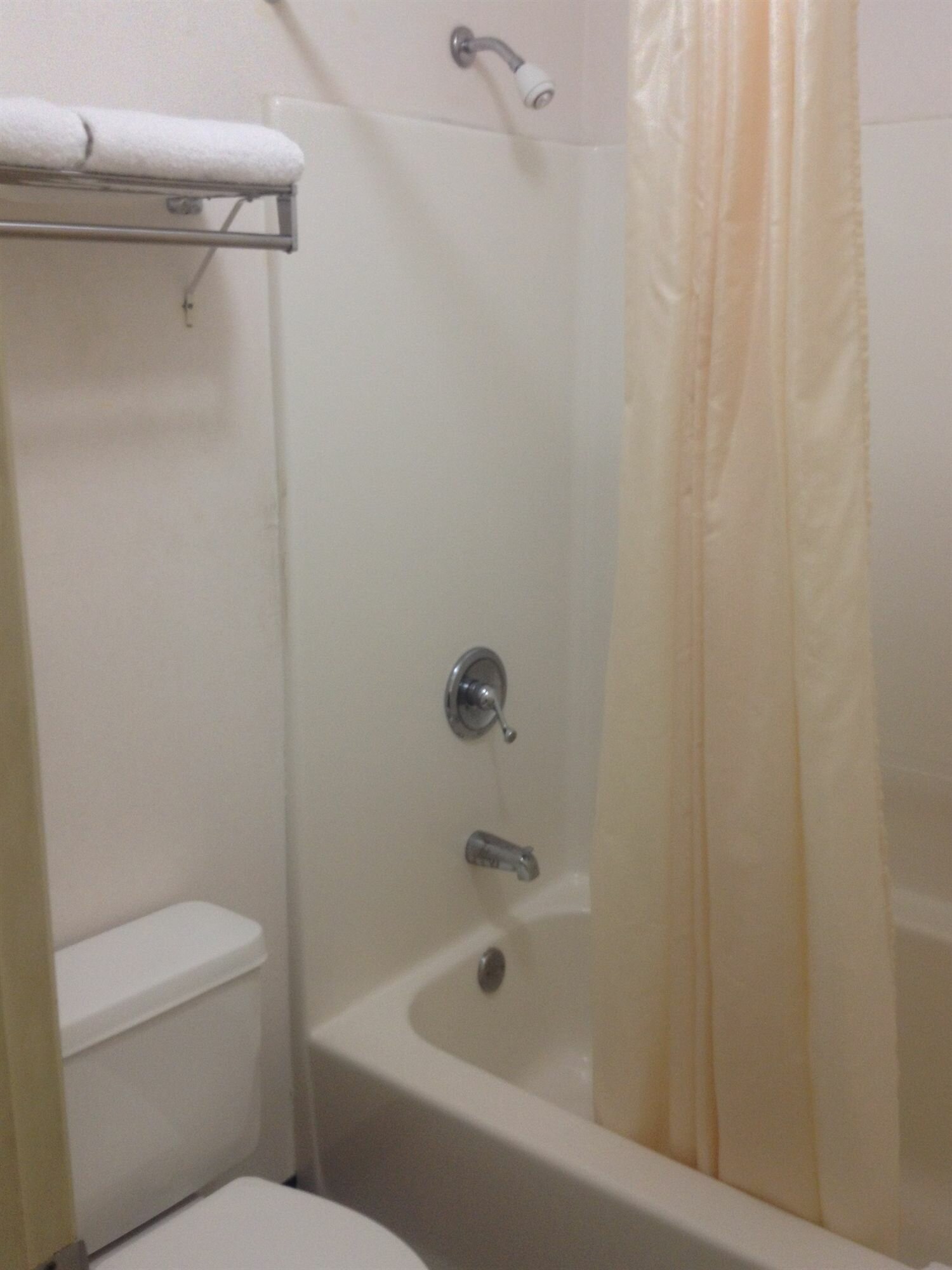 Фото Garden Inn & Suites