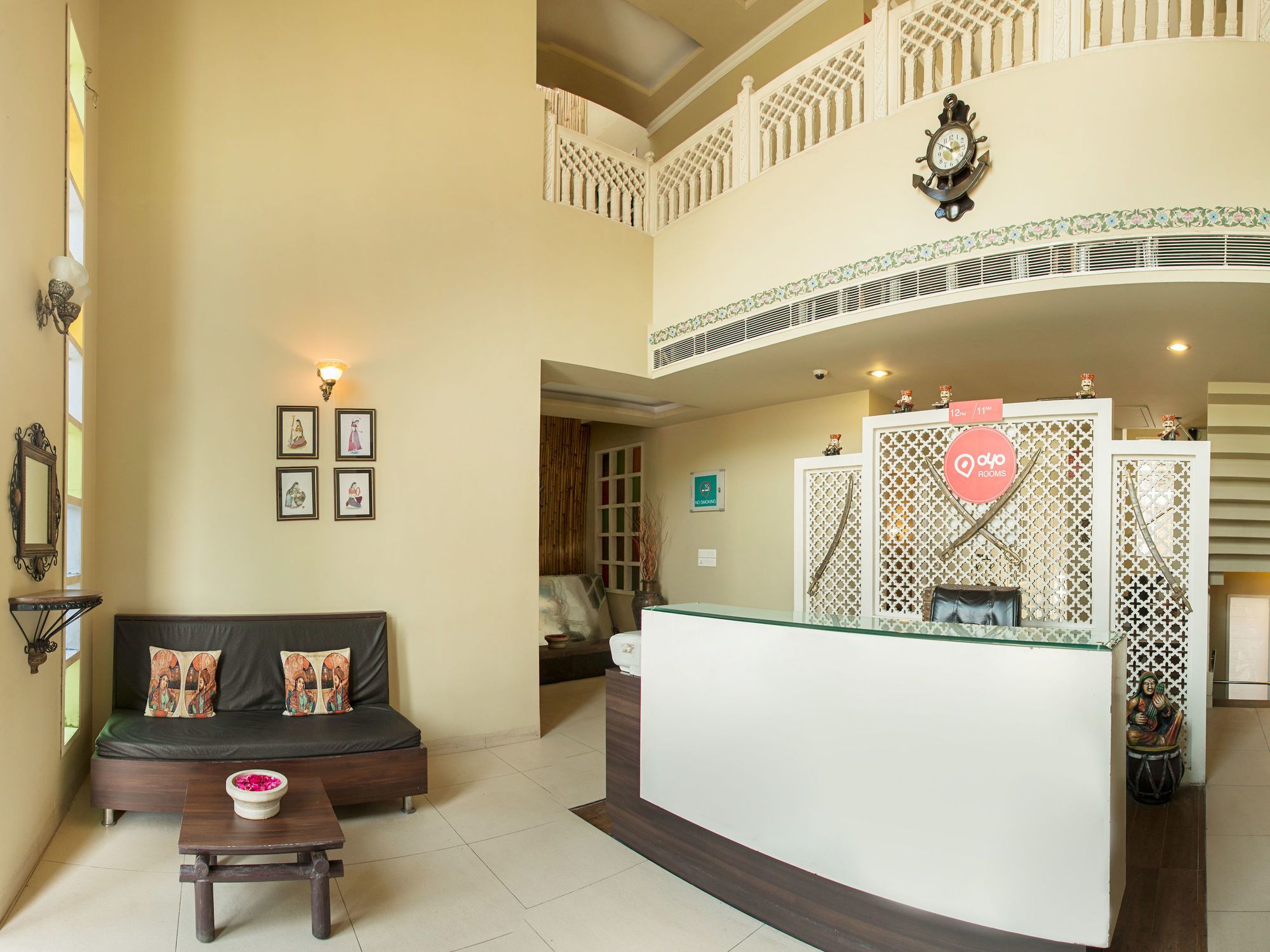 Фото Oyo 364 Hotel Dev Villas