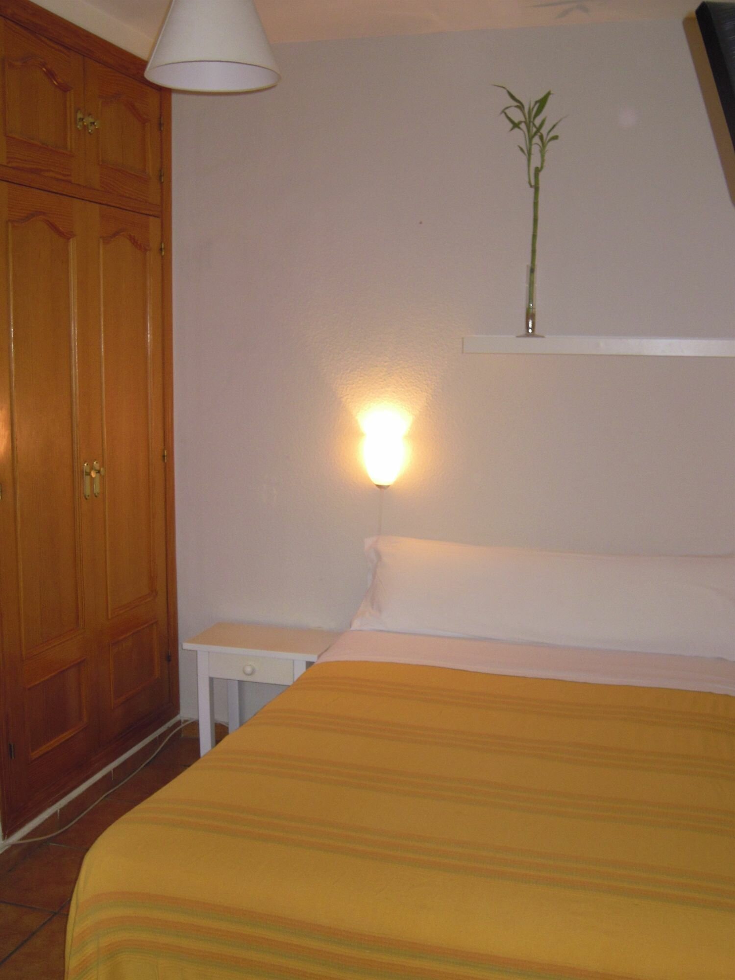 Фото Hostal Moscatel