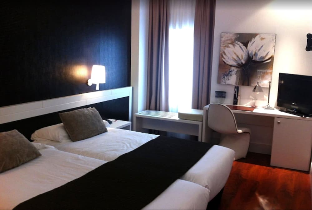 Фото Amura Alcobendas Hotel