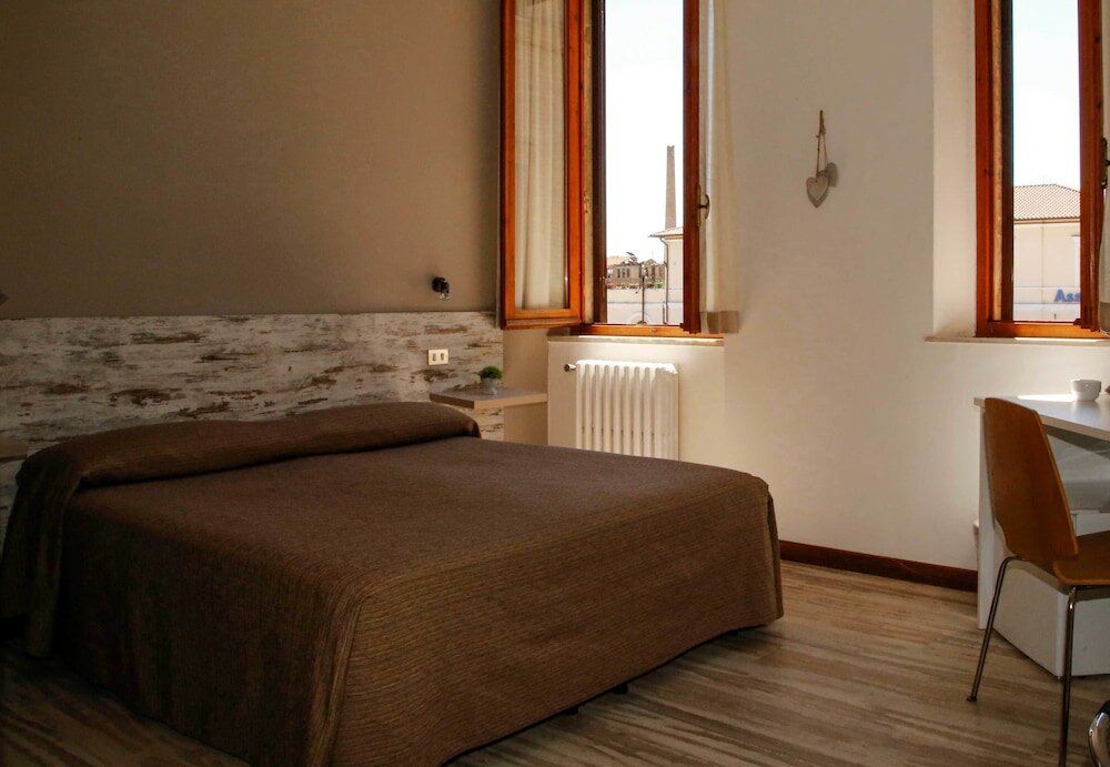 Фото Hotel Mom Assisi