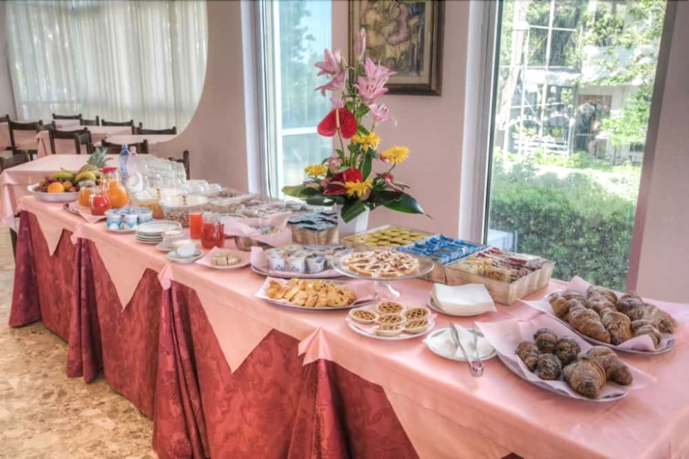 Фото Hotel Tilmar