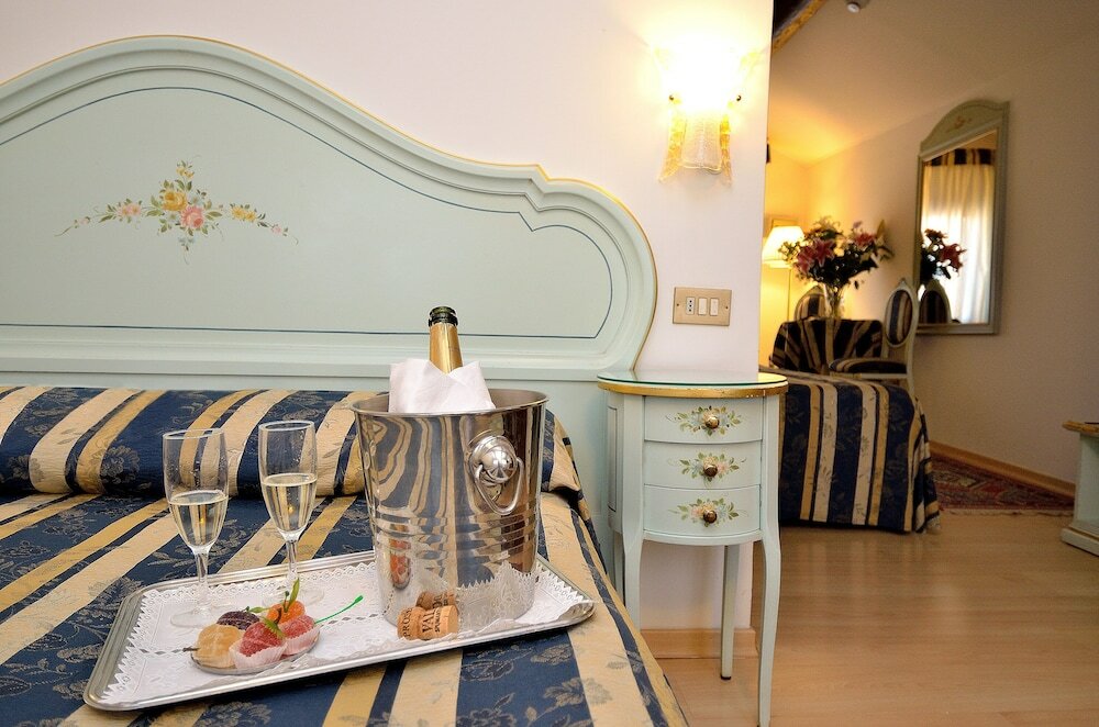 Фото Hotel Orion