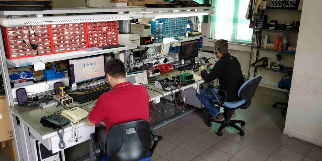 Electronic devices and components Teknikom Elektronik, Istanbul, photo