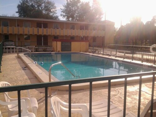 Гостиница Budget Lodge of Mount Dora в Маунт Дора