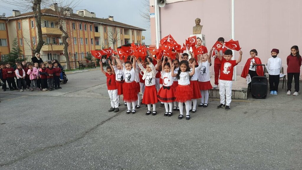 School Kirazliyali Tevfik Fikret Middle School, Korfez, photo