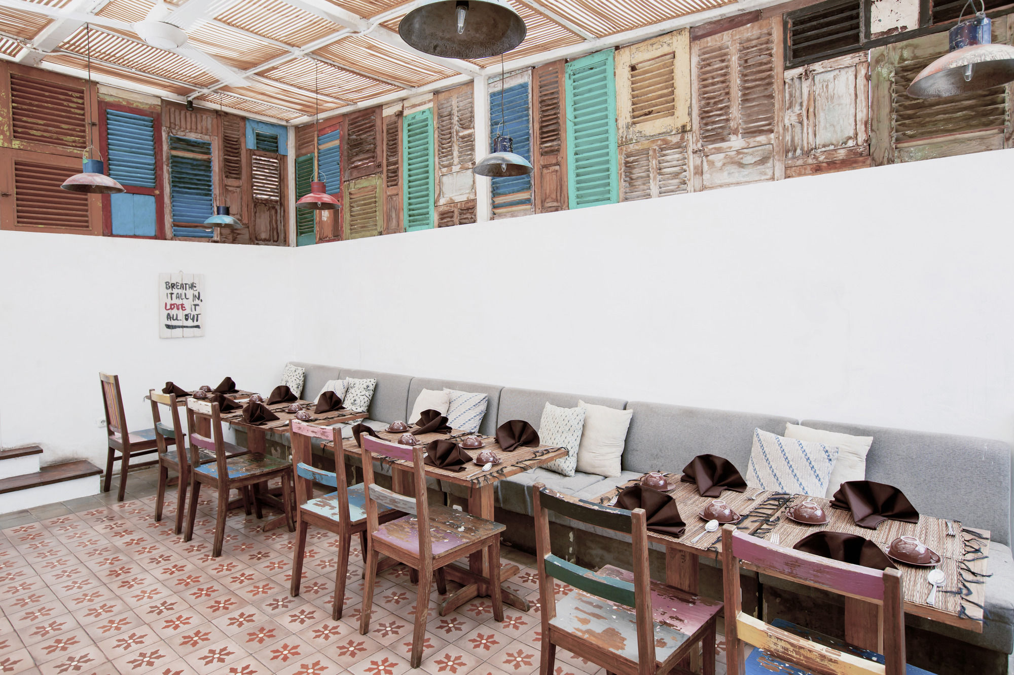 Фото Adhisthana Hotel