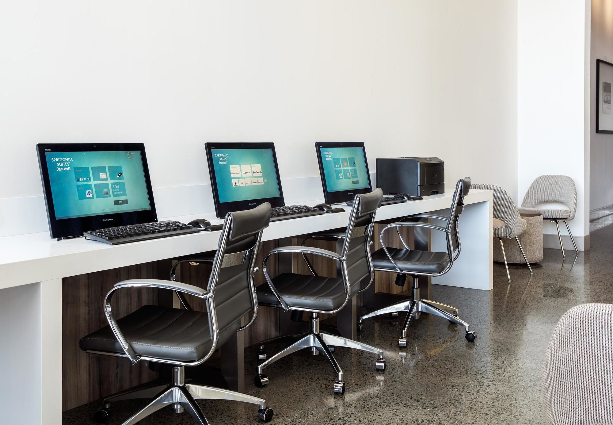 Фото Springhill Suites San Diego Downtown/Bayfront