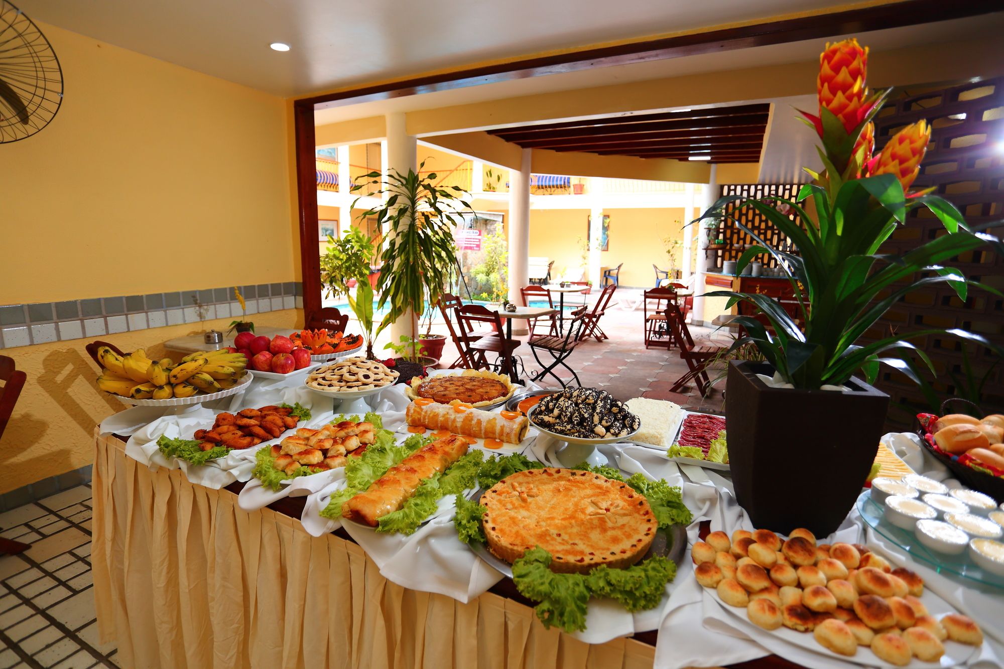 Фото Marlim Porto Hotel