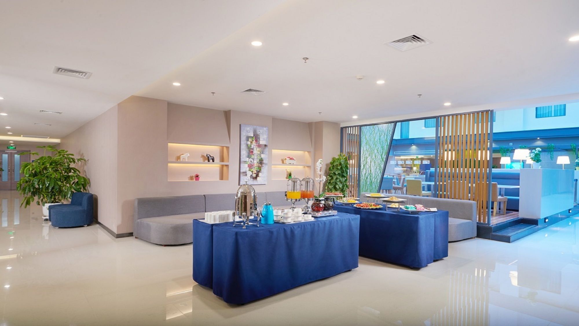 Фото Holiday Inn Express Shenyang North Station