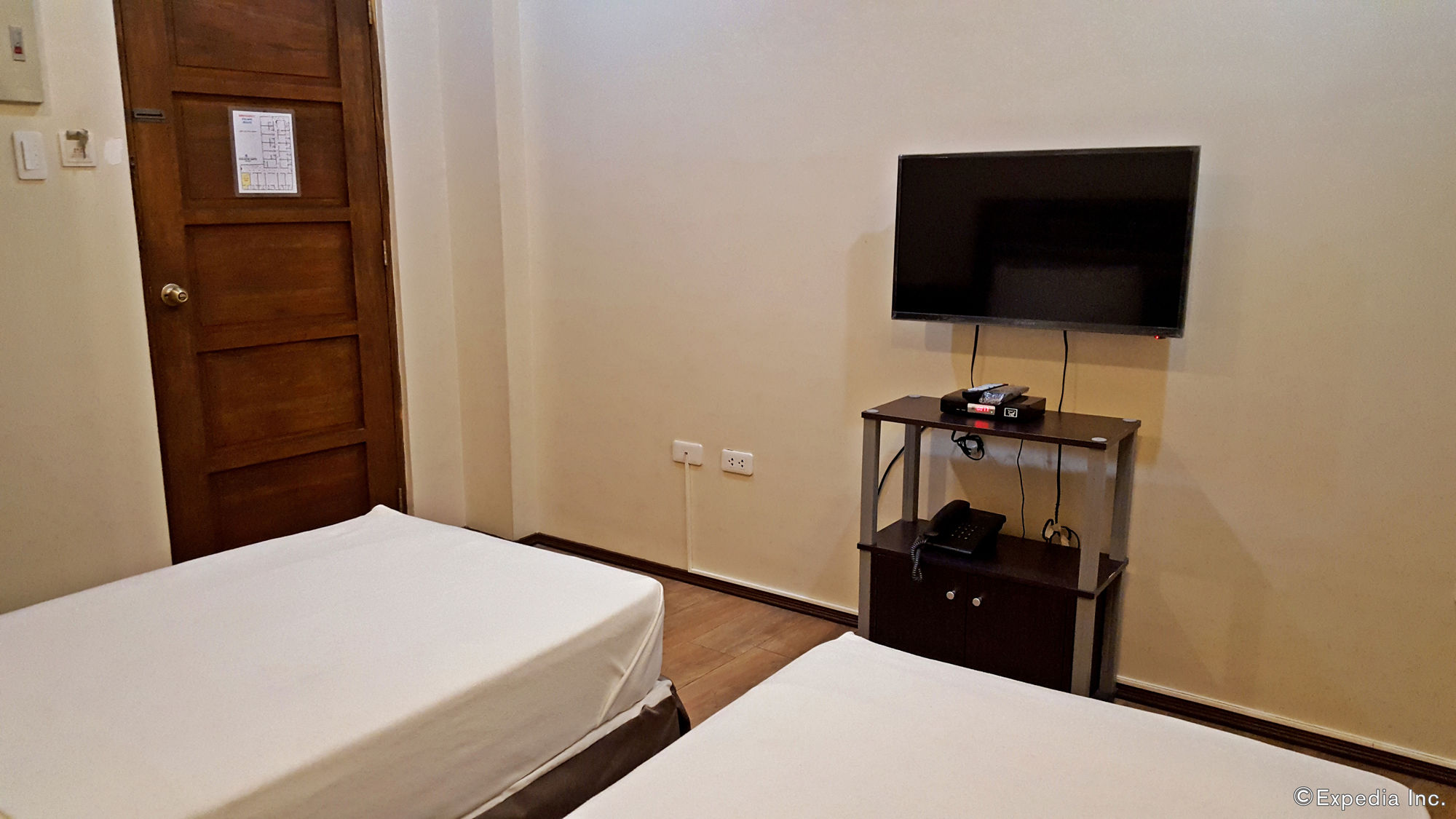 Фото Golden Gate Suites