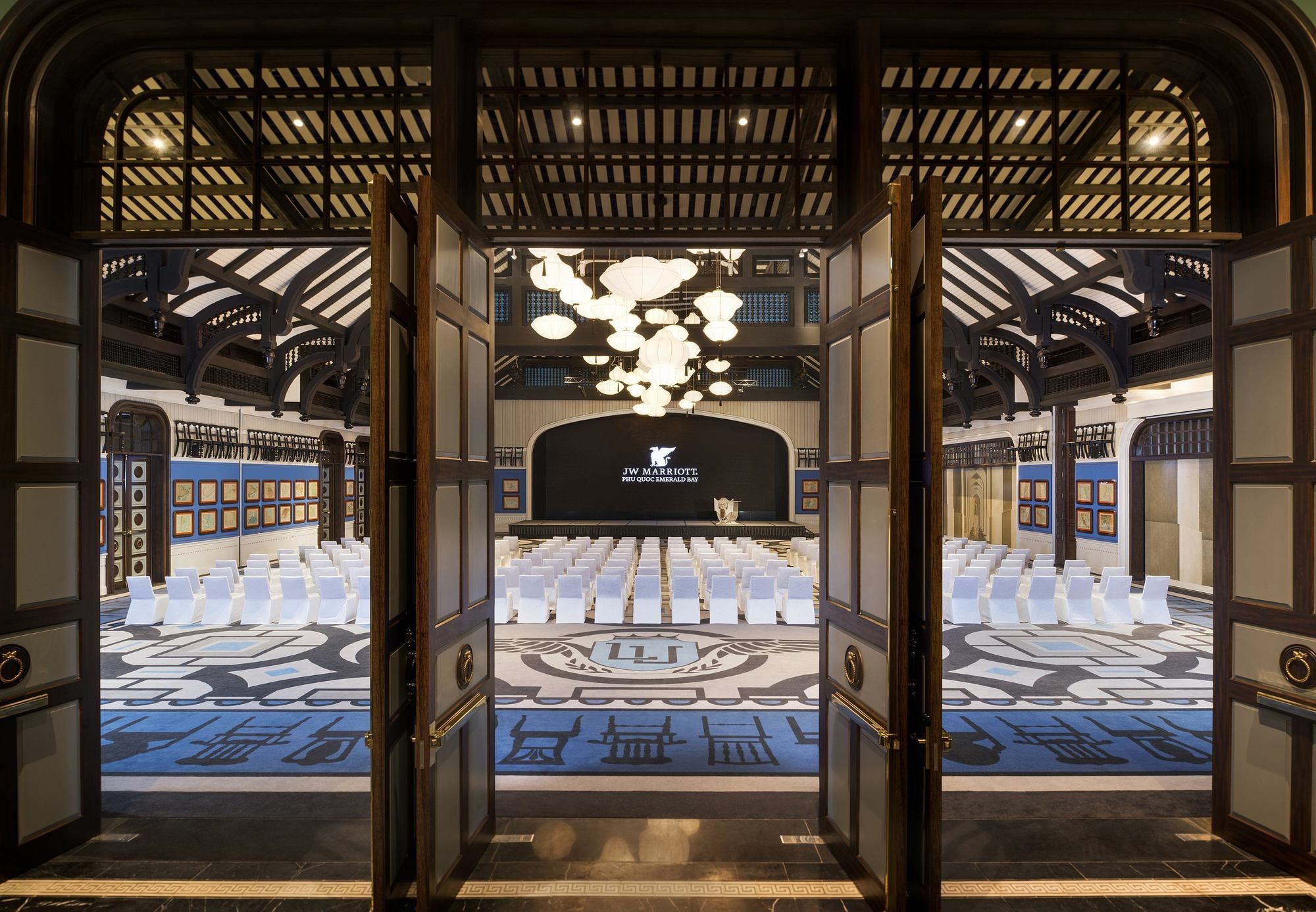 Фото Jw Marriott Phu Quoc Emerald Bay Resort & SPA