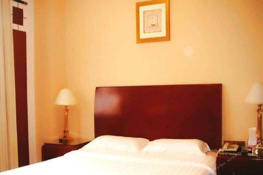 Фото Five Rams City Hotel