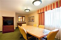 Фото Holiday Inn Express Milwaukee-West Medical Center, an Ihg Hotel