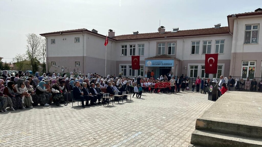 School Fethibey Secondary School, Afyonkarahisar, photo